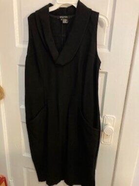 Size 14 sleeveless black dress
